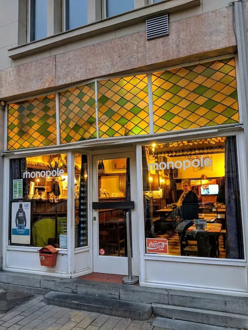 Monopole – sfeerbeeld